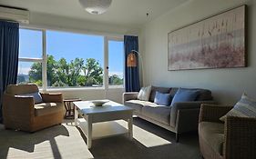 Bay Getaway 2 Bedroom Apartments